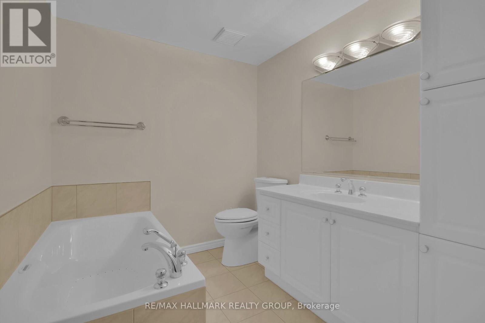 30 Brodeur Crescent, Ottawa, Ontario  K2L 1Z3 - Photo 24 - X12365147