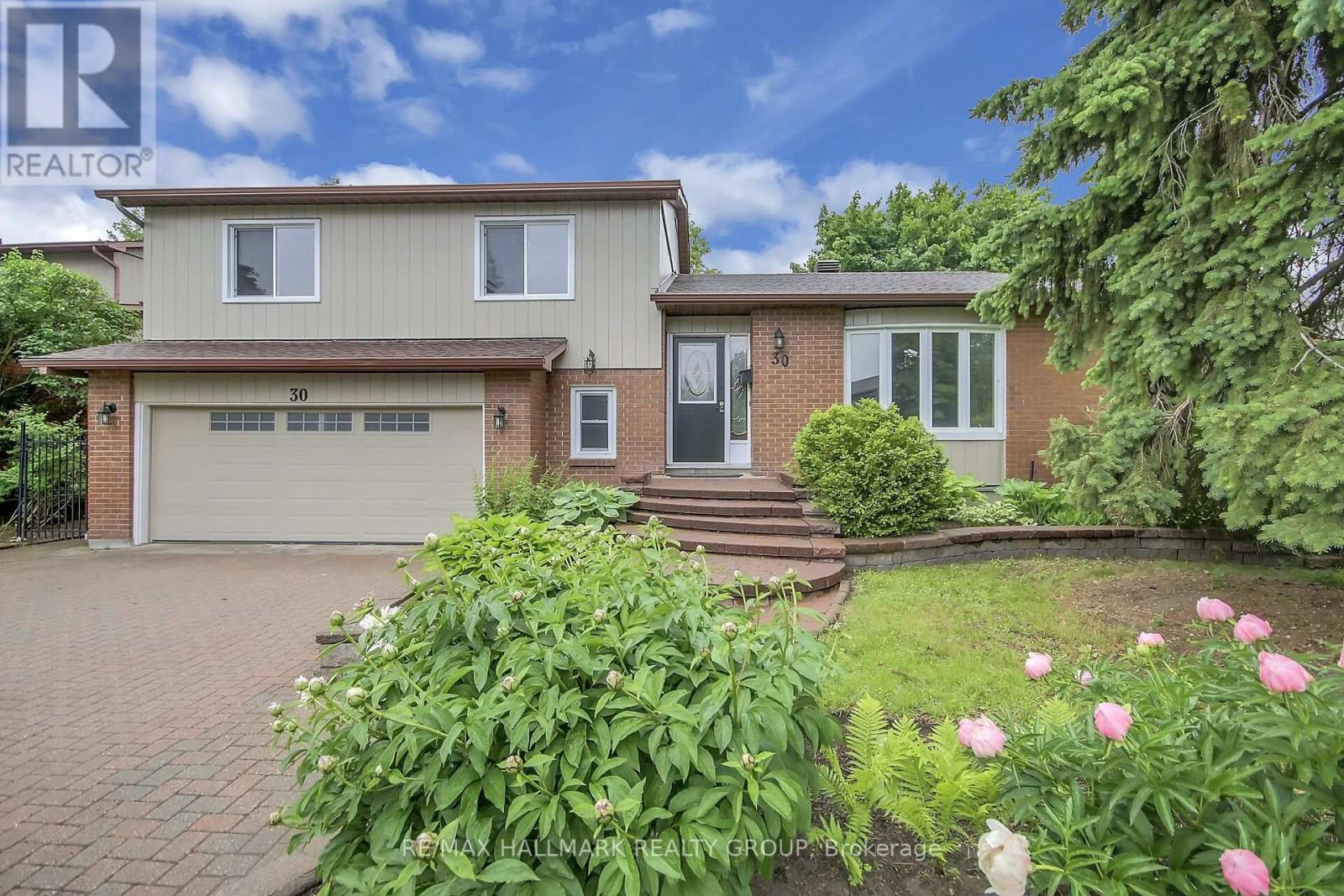 30 Brodeur Crescent, Ottawa, Ontario  K2L 1Z3 - Photo 32 - X12365147
