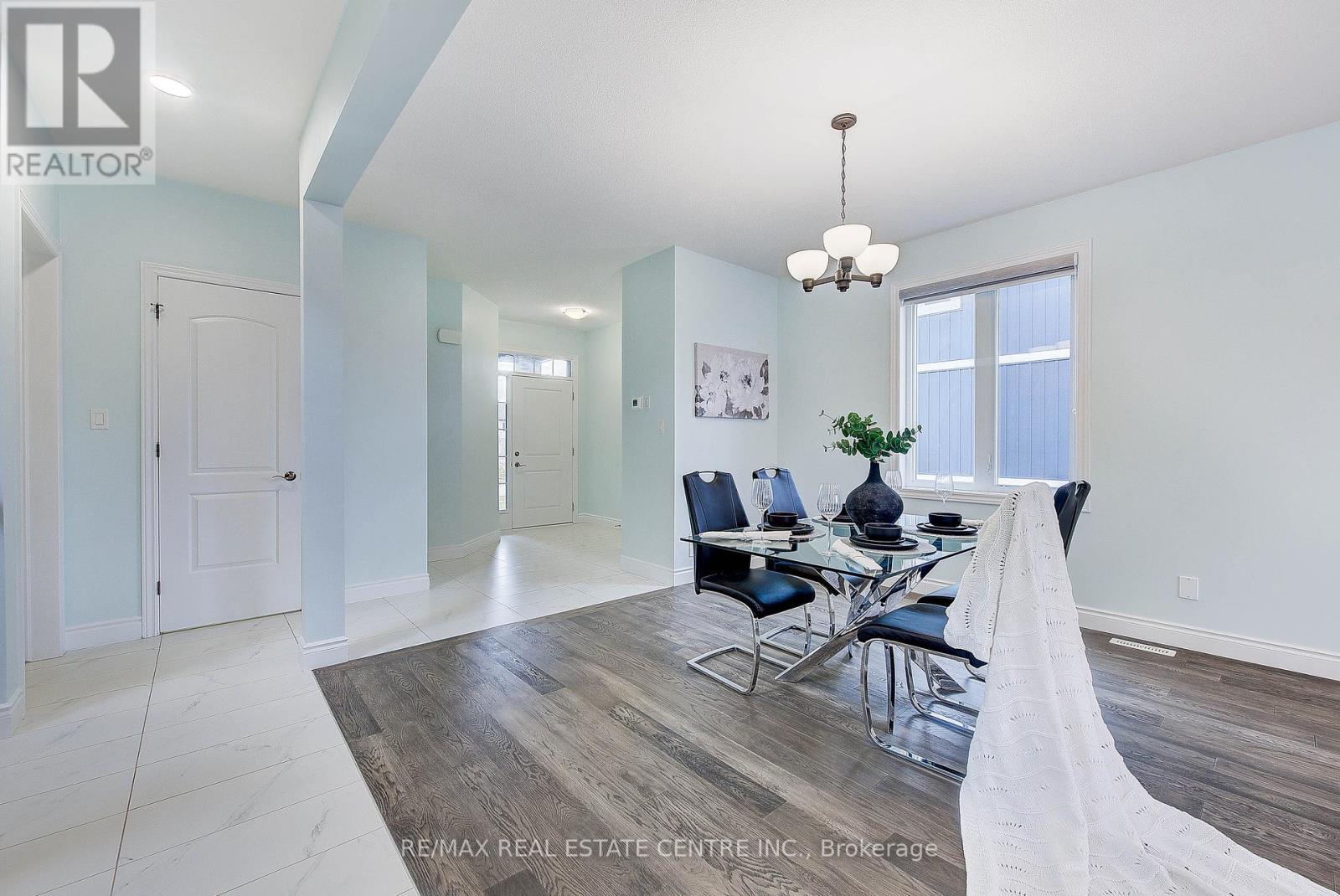 1600 Noah Bend, London North, Ontario  N6G 0T2 - Photo 8 - X12362556