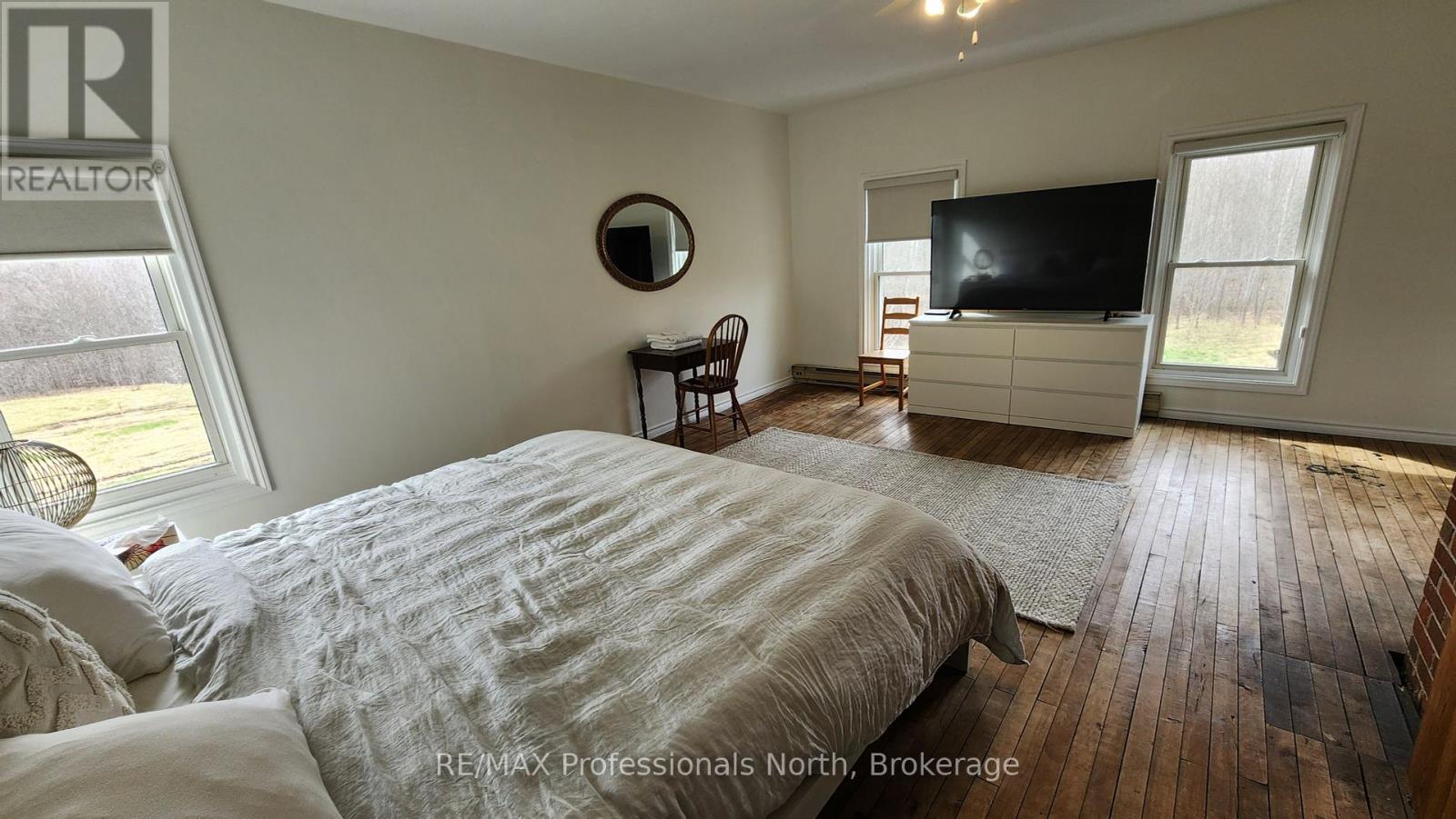 1034 Quinn Road, Muskoka Lakes (Watt), Ontario  P0B 1M0 - Photo 21 - X12365163