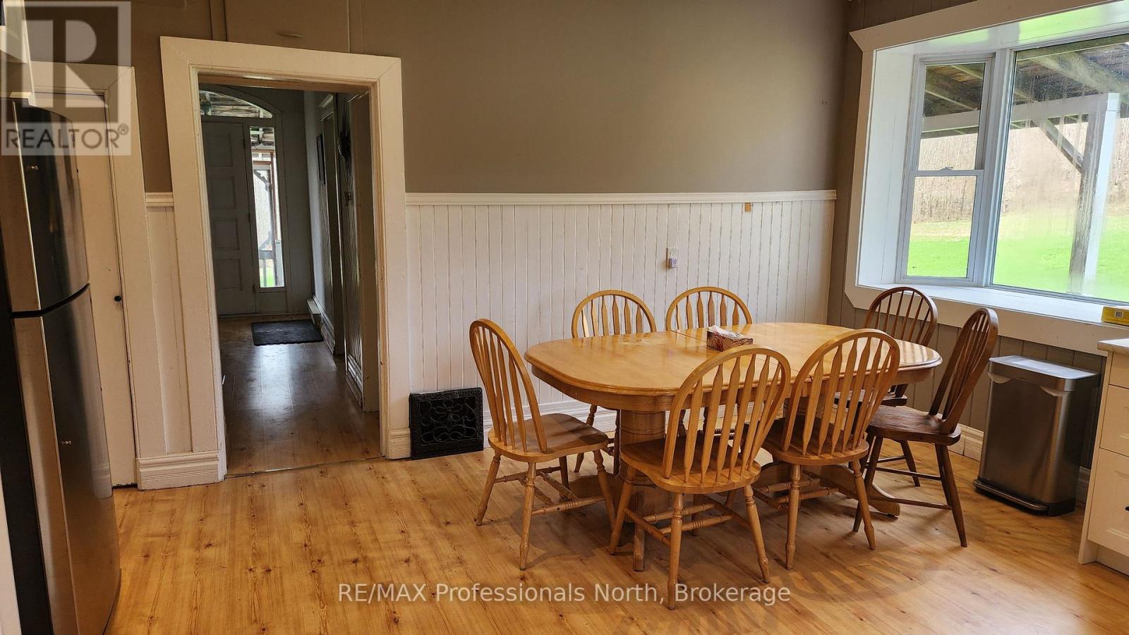 1034 Quinn Road, Muskoka Lakes (Watt), Ontario  P0B 1M0 - Photo 5 - X12365163