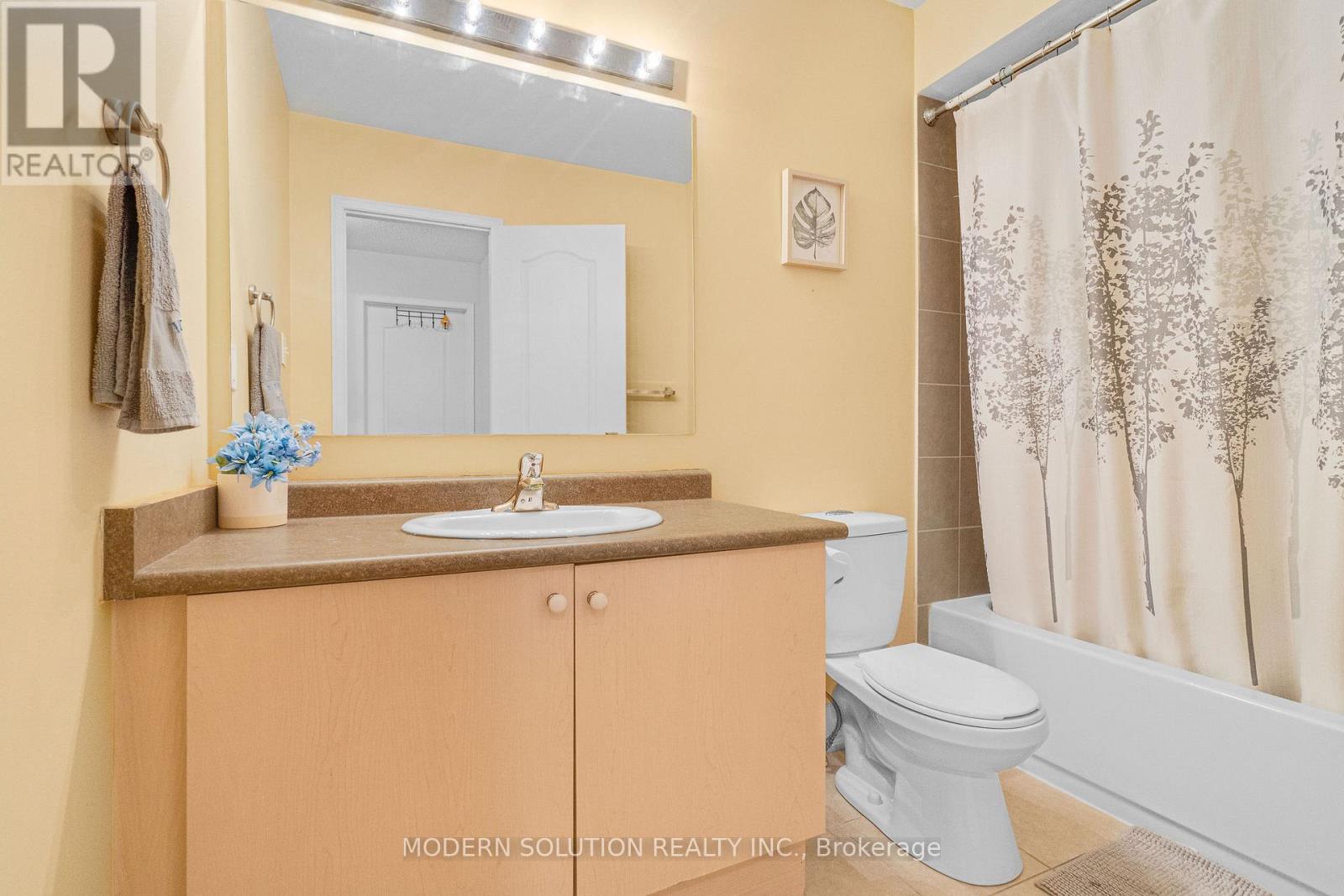 67 Roundstone Drive, Brampton, Ontario  L6X 0K4 - Photo 30 - W12365027