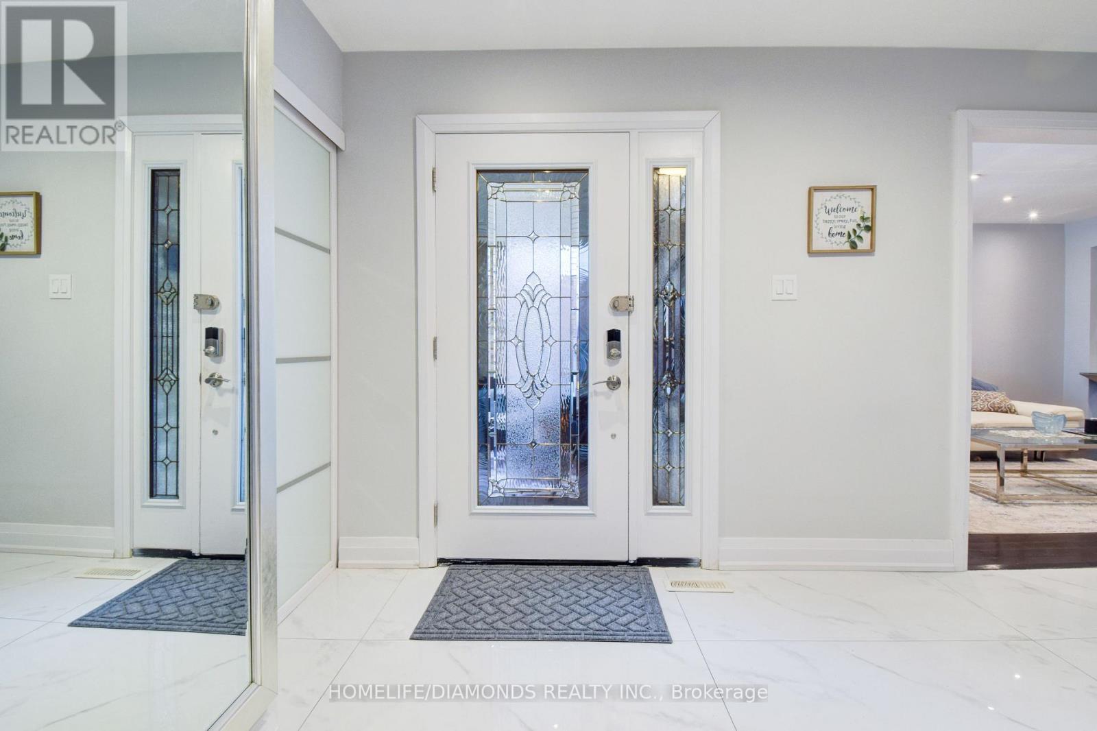1549 Willow Way, Mississauga, Ontario  L5M 4A1 - Photo 6 - W12365047