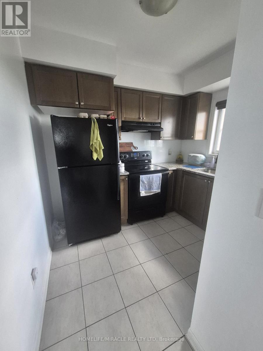 404 - 70 Baycliffe Crescent, Brampton, Ontario  L7A 0Z5 - Photo 12 - W12365070