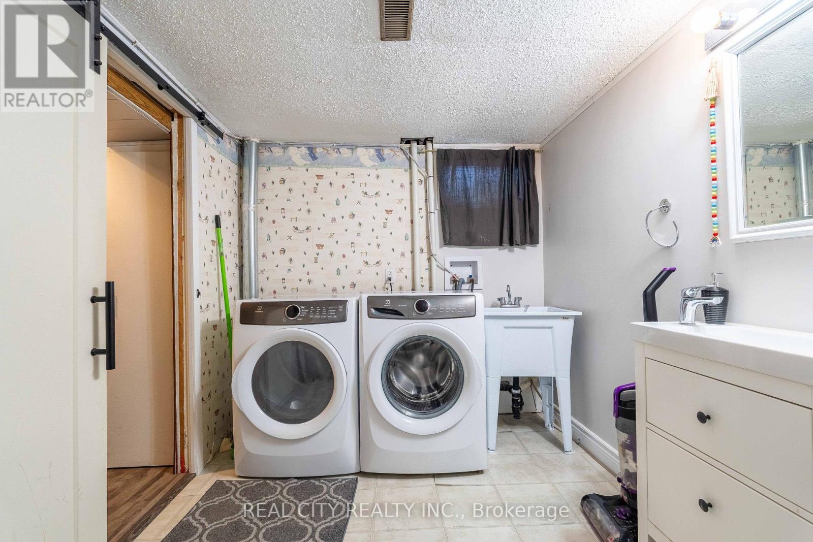 53 - 273 Elgin Street, Brantford, Ontario  N3S 5B2 - Photo 24 - X12365034