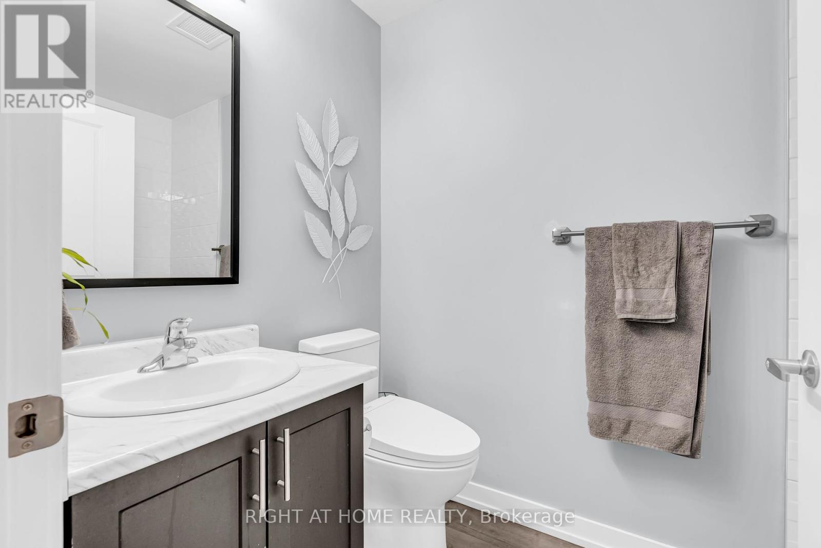208 - 5055 Greenlane Road, Lincoln, Ontario  L3J 2J3 - Photo 11 - X12365045