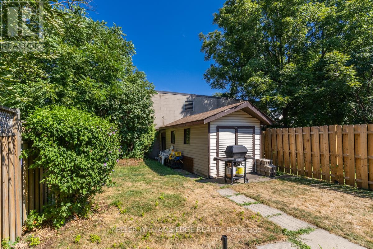 16 Albemarle Street, Hamilton, Ontario  L8L 7G3 - Photo 32 - X12365050