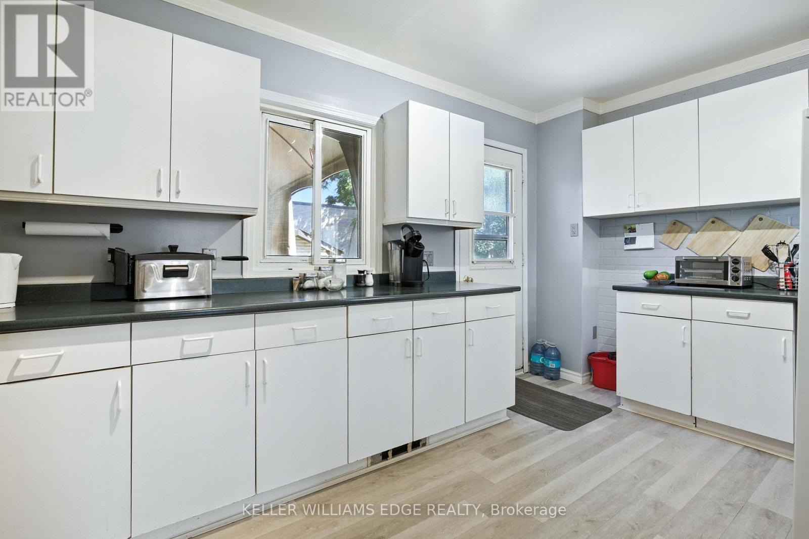 16 Albemarle Street, Hamilton, Ontario  L8L 7G3 - Photo 6 - X12365050