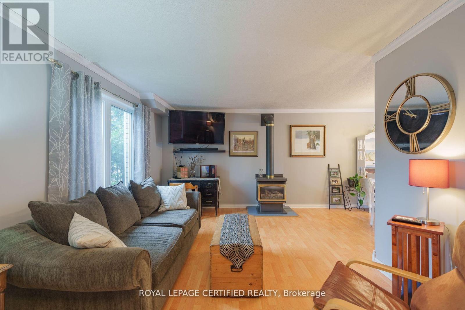 121 Leeson Street, East Luther Grand Valley, Ontario  L9W 5Y8 - Photo 5 - X12365081