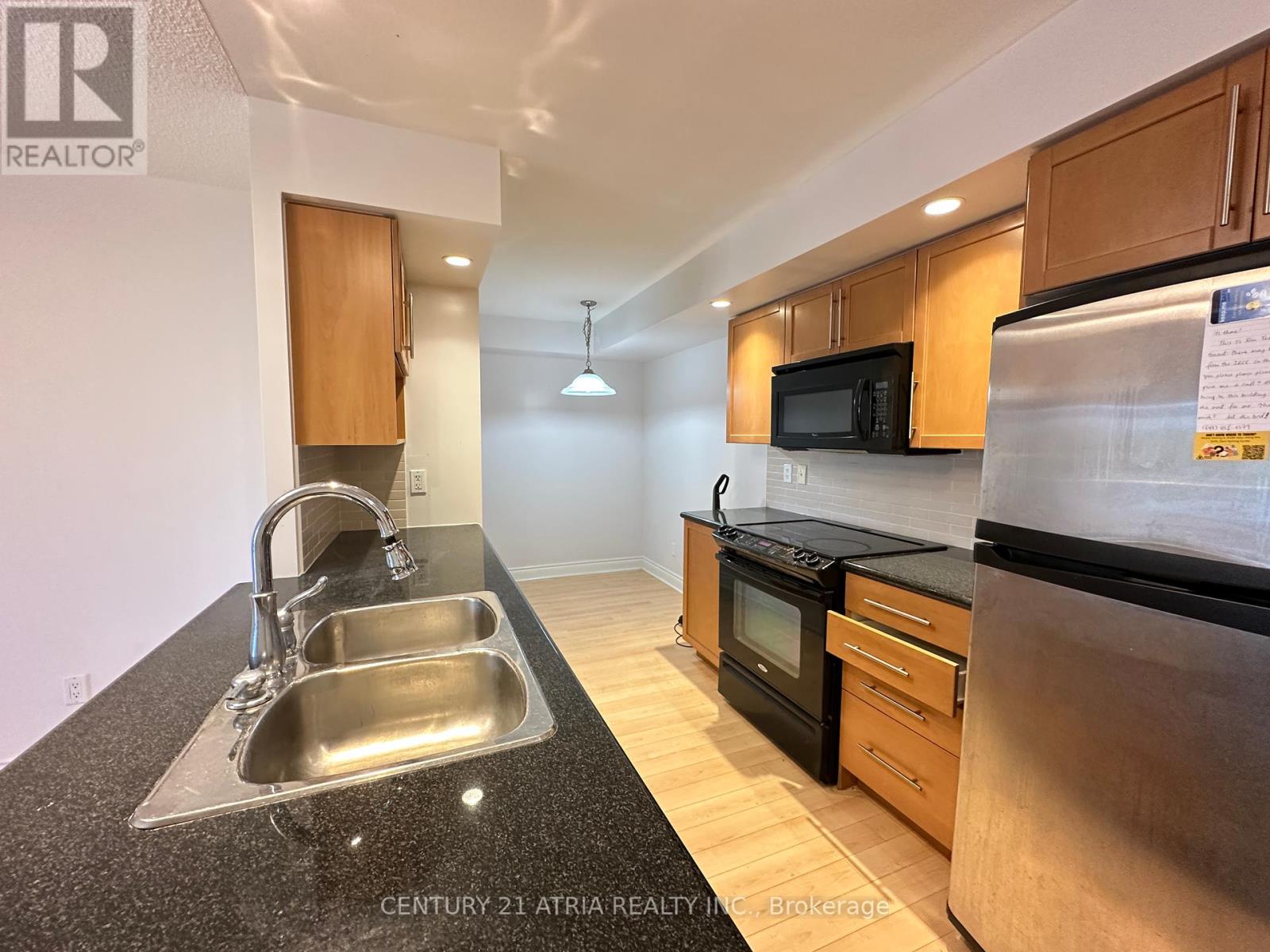 581 - 23 Cox Boulevard, Markham, Ontario  L3R 7Z9 - Photo 2 - N12365105
