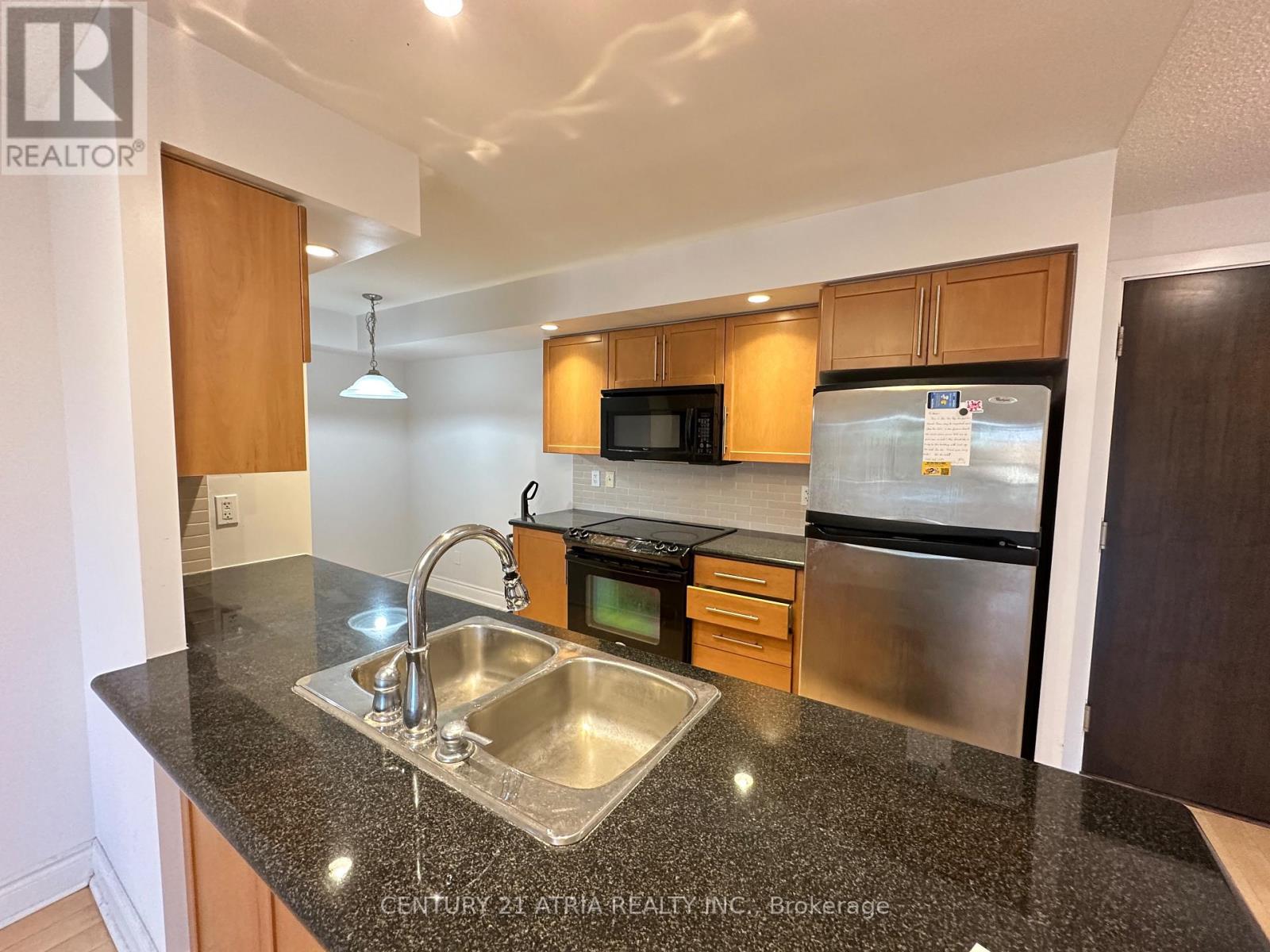 581 - 23 Cox Boulevard, Markham, Ontario  L3R 7Z9 - Photo 3 - N12365105