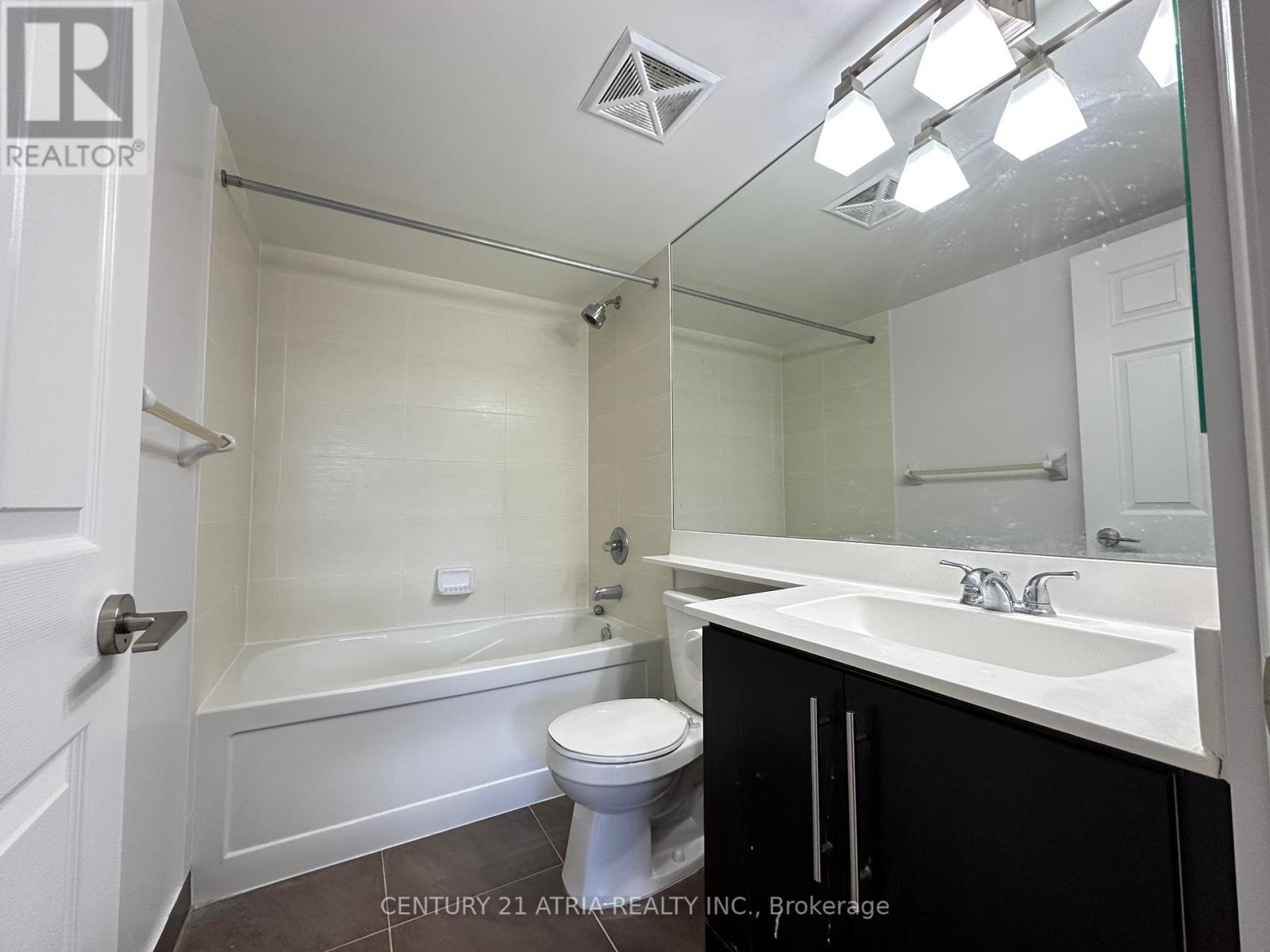 581 - 23 Cox Boulevard, Markham, Ontario  L3R 7Z9 - Photo 9 - N12365105