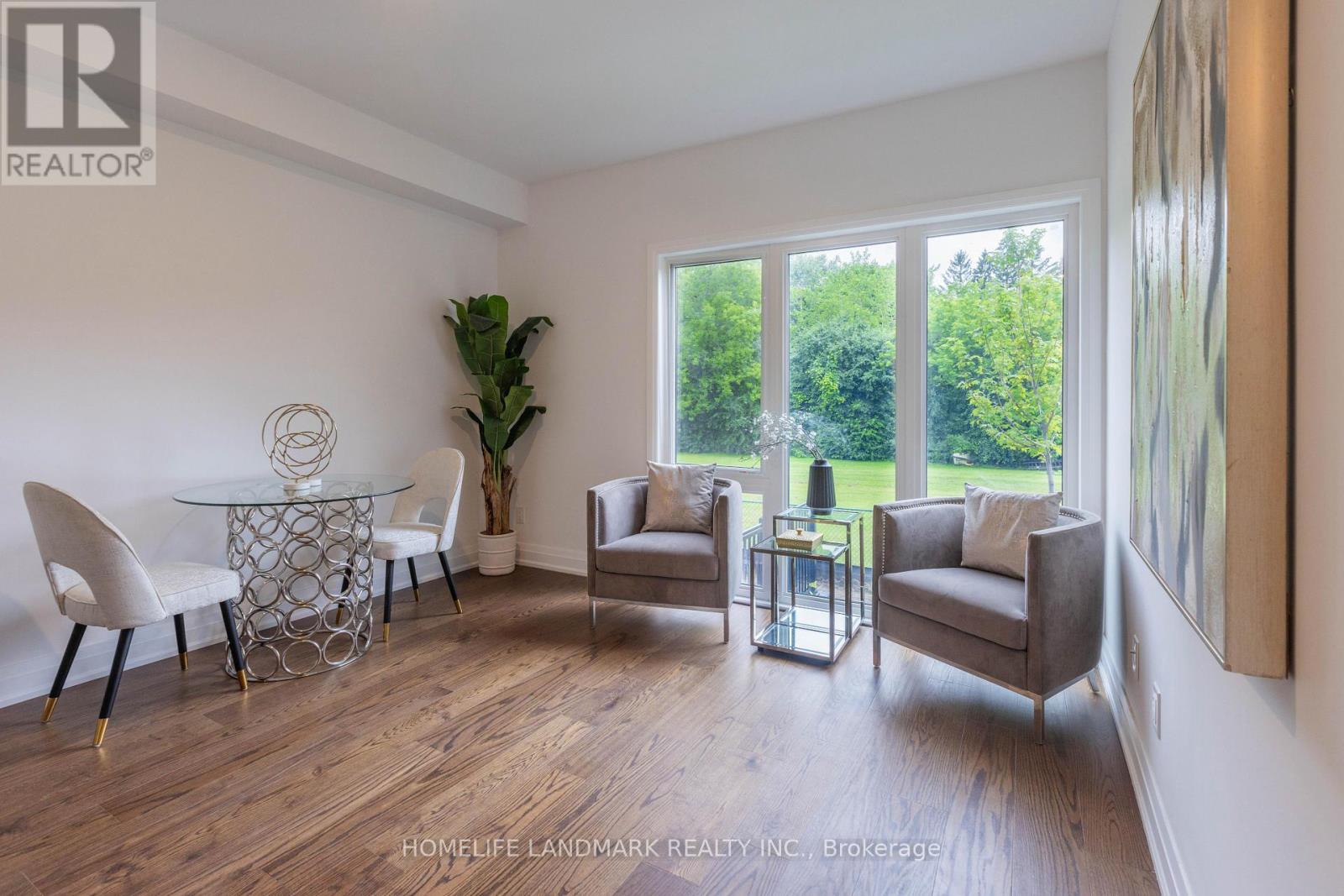Property at 20 PERSICA STREET image 5