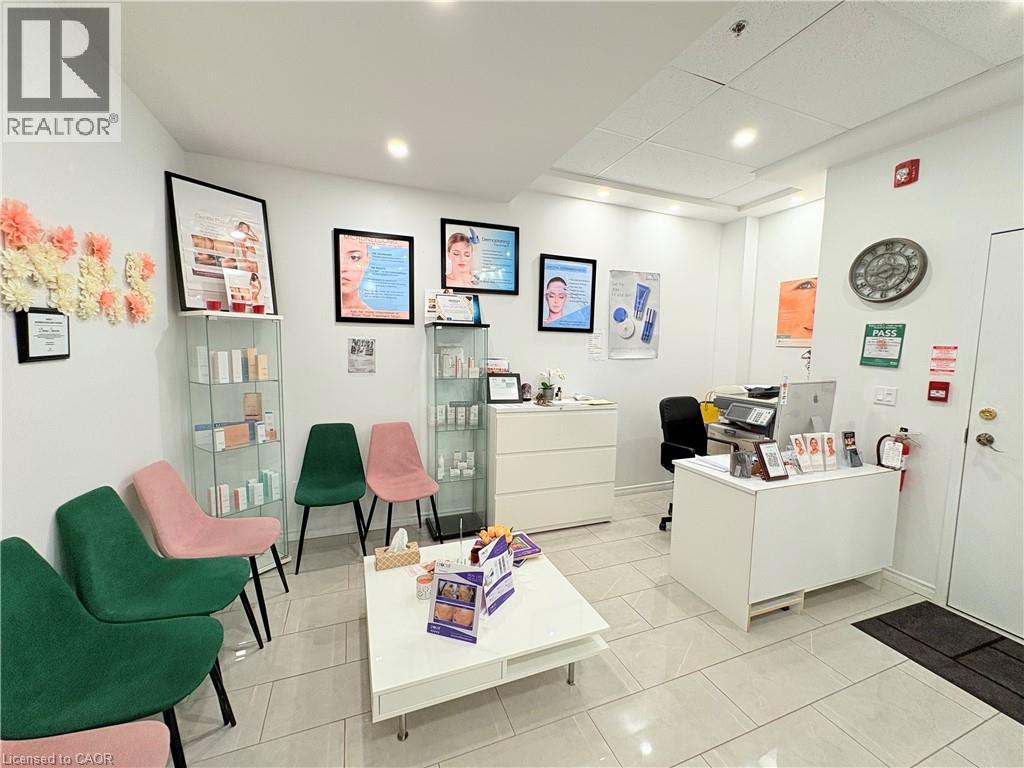 250 Dundas Street W, Mississauga, Ontario  L5B 1J2 - Photo 10 - 40763688