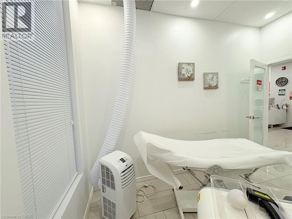 250 Dundas Street W, Mississauga, Ontario  L5B 1J2 - Photo 13 - 40763688