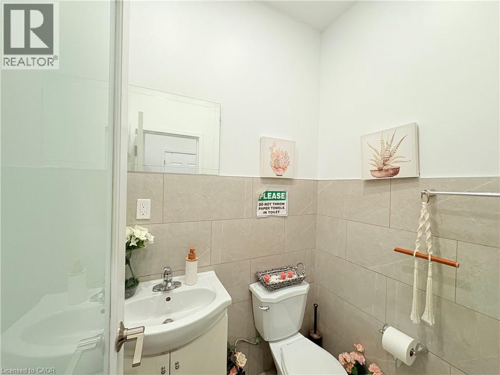 250 Dundas Street W, Mississauga, Ontario  L5B 1J2 - Photo 18 - 40763688
