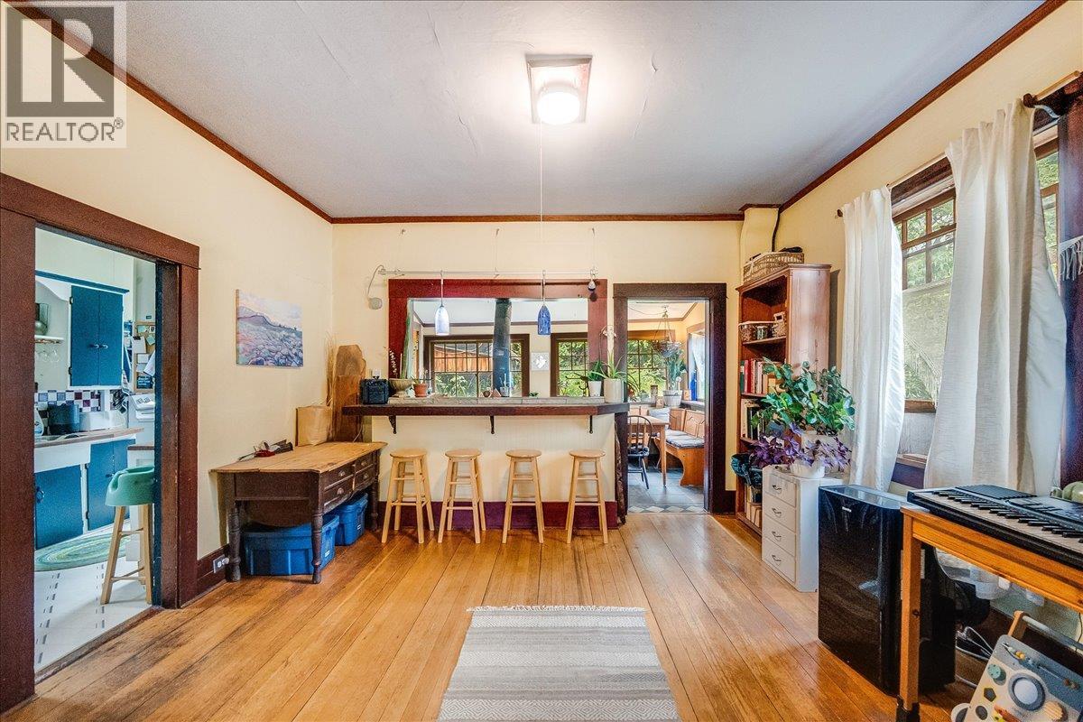 222 Observatory Street, Nelson, British Columbia  V1L 4Y3 - Photo 13 - 10360123