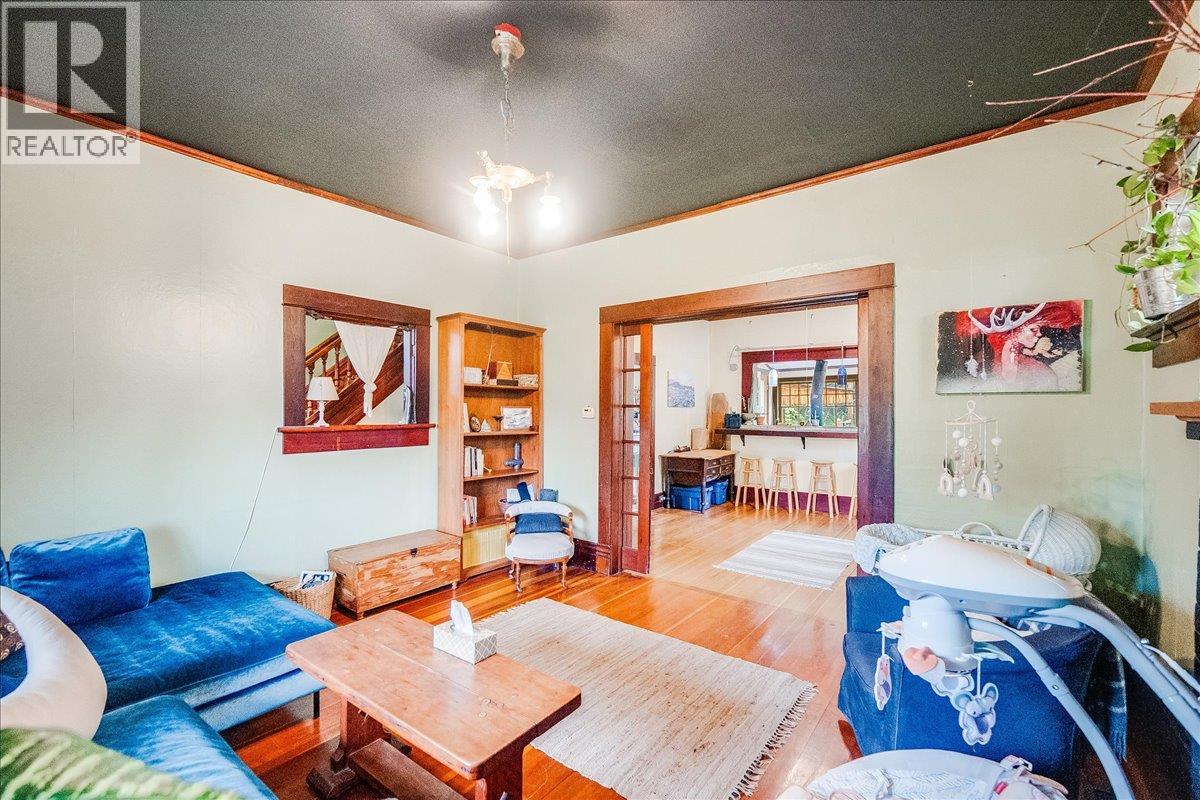 222 Observatory Street, Nelson, British Columbia  V1L 4Y3 - Photo 14 - 10360123