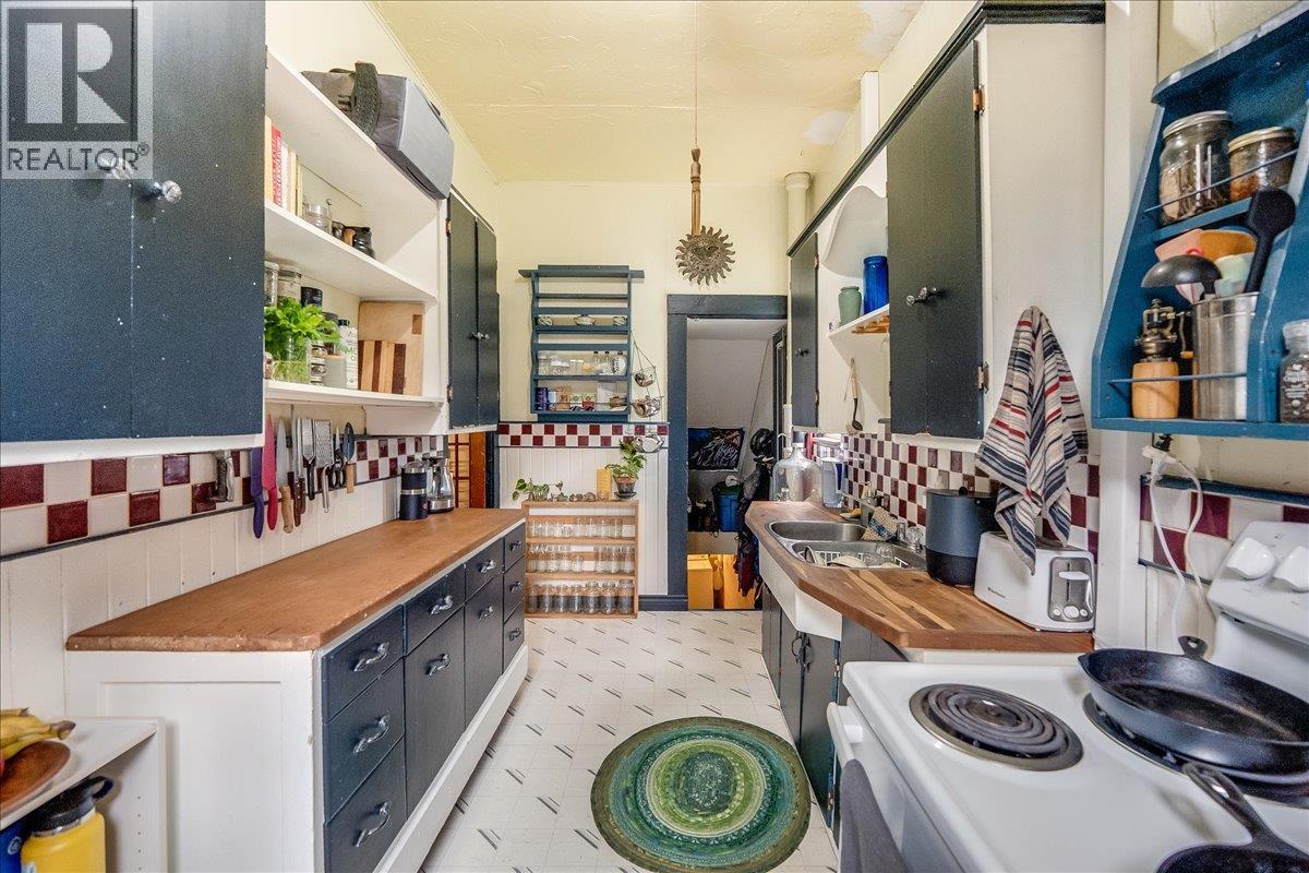 222 Observatory Street, Nelson, British Columbia  V1L 4Y3 - Photo 19 - 10360123