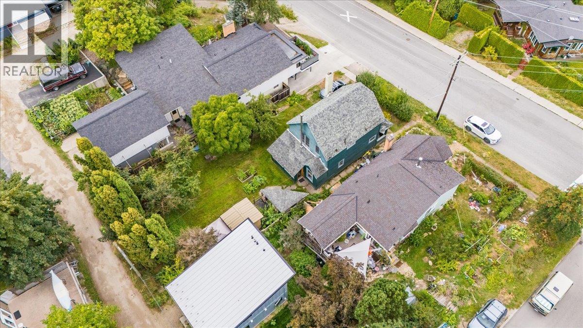 222 Observatory Street, Nelson, British Columbia  V1L 4Y3 - Photo 6 - 10360123