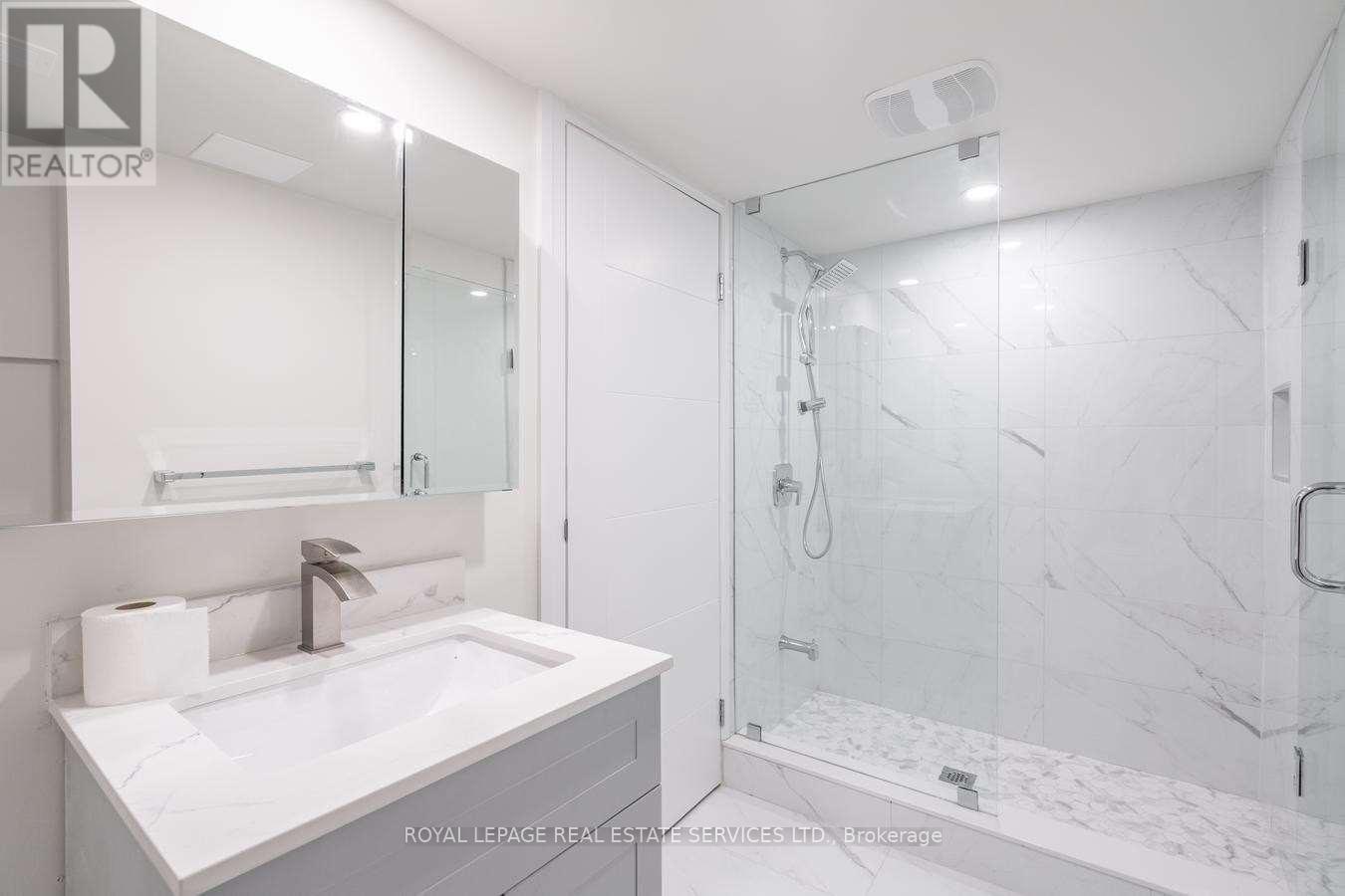 106 - 1050 Shawnmarr Road, Mississauga, Ontario  L5B 3V1 - Photo 28 - W12365133