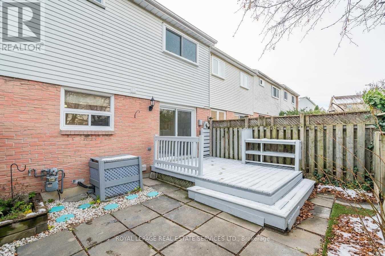 106 - 1050 Shawnmarr Road, Mississauga, Ontario  L5B 3V1 - Photo 32 - W12365133