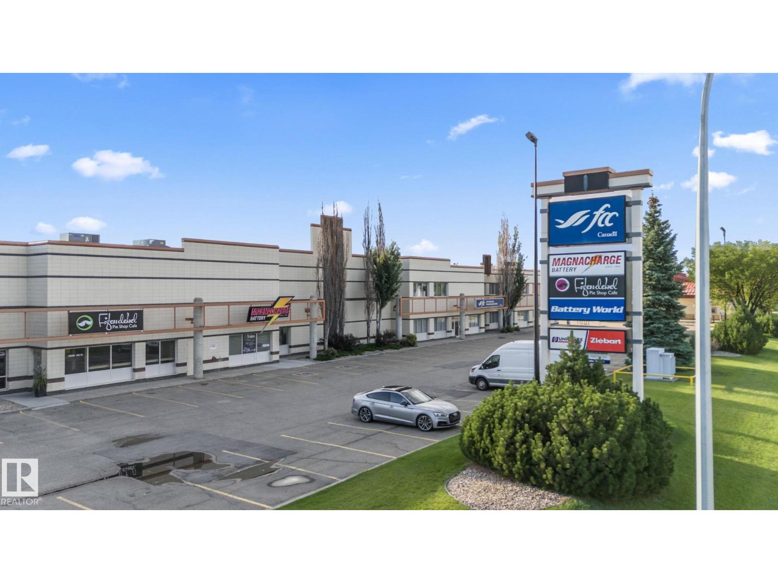 12036 149 Street Nw, Edmonton, Alberta  T5L 2J2 - Photo 2 - E4454585