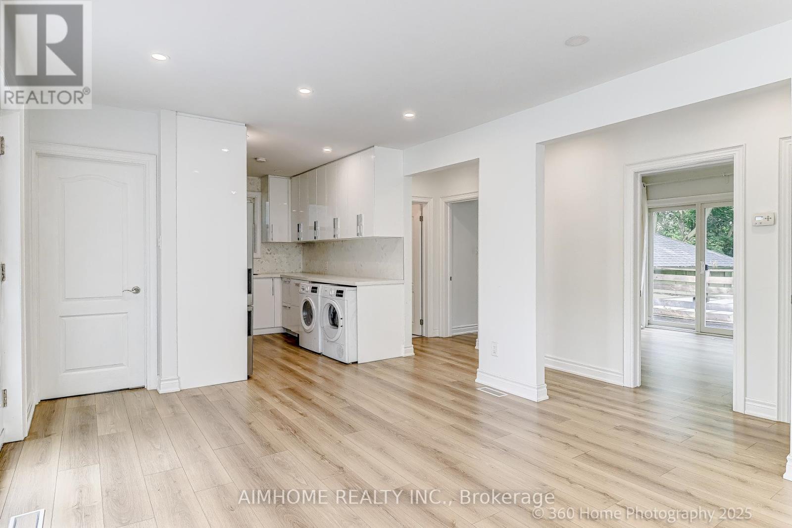 (Main) - 108 Steeles Avenue E, Markham, Ontario  L3T 1A4 - Photo 11 - N12353886