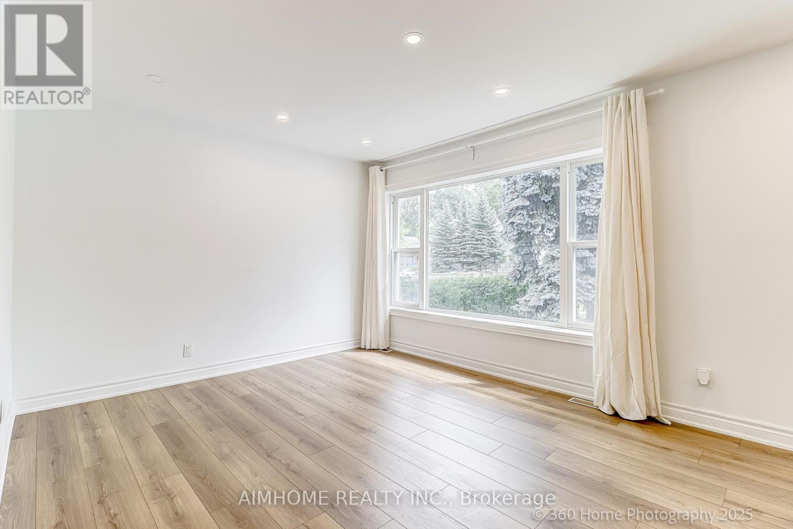 (Main) - 108 Steeles Avenue E, Markham, Ontario  L3T 1A4 - Photo 6 - N12353886
