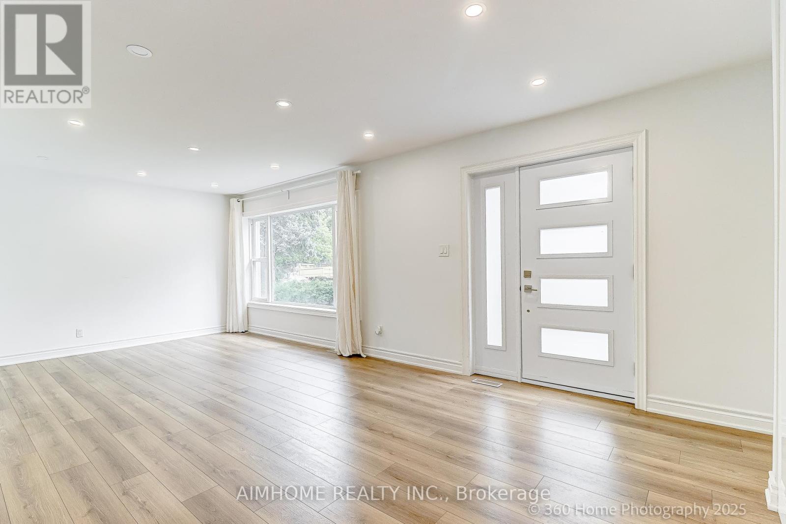 (Main) - 108 Steeles Avenue E, Markham, Ontario  L3T 1A4 - Photo 3 - N12353886