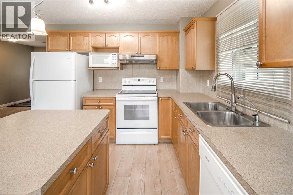 143 Covepark Green Ne, Calgary, Alberta  T3K 6L2 - Photo 7 - A2247889
