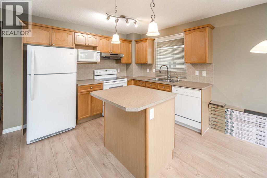 143 Covepark Green Ne, Calgary, Alberta  T3K 6L2 - Photo 8 - A2247889