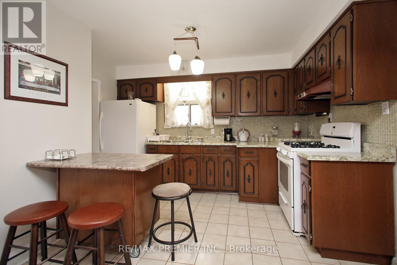 Property at 136 ANTHONY ROAD image 4