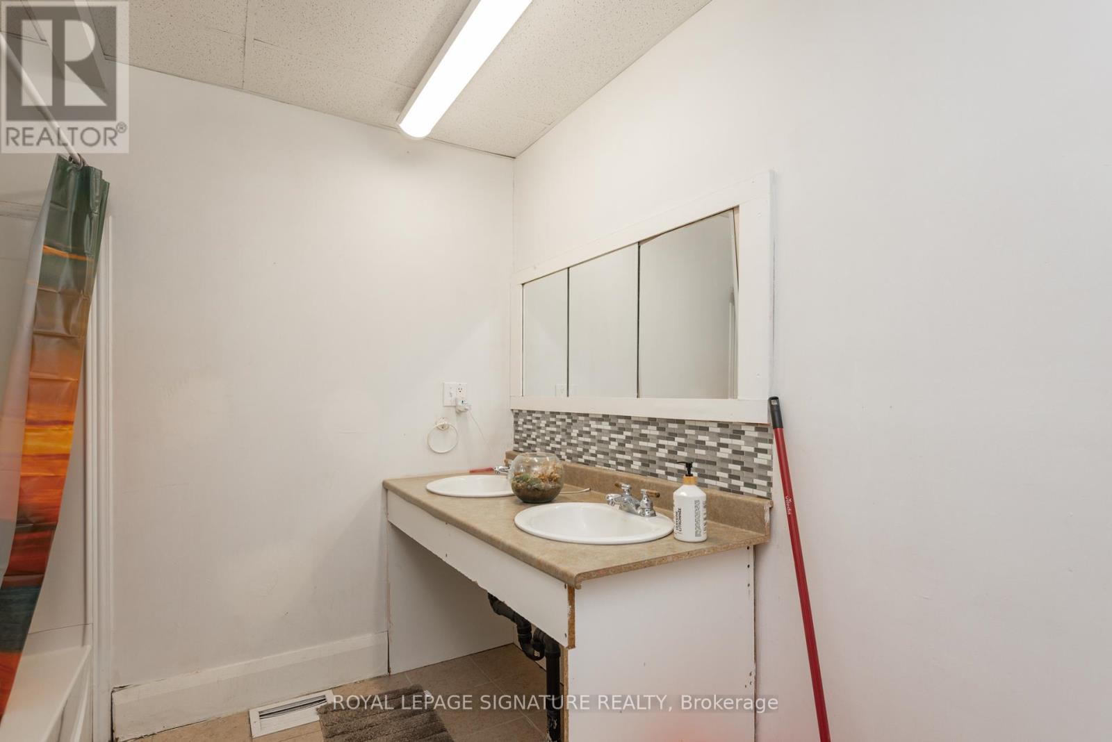 131 Cedar Heights Drive, North Bay (College Heights), Ontario  P1B 8G3 - Photo 35 - X12365153