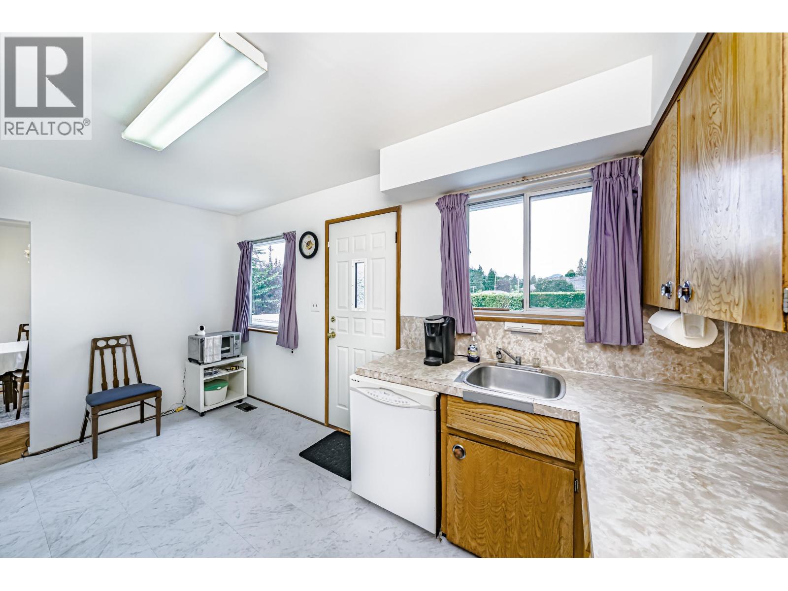 837 Regan Avenue, Coquitlam, British Columbia  V3J 3B1 - Photo 13 - R3040596
