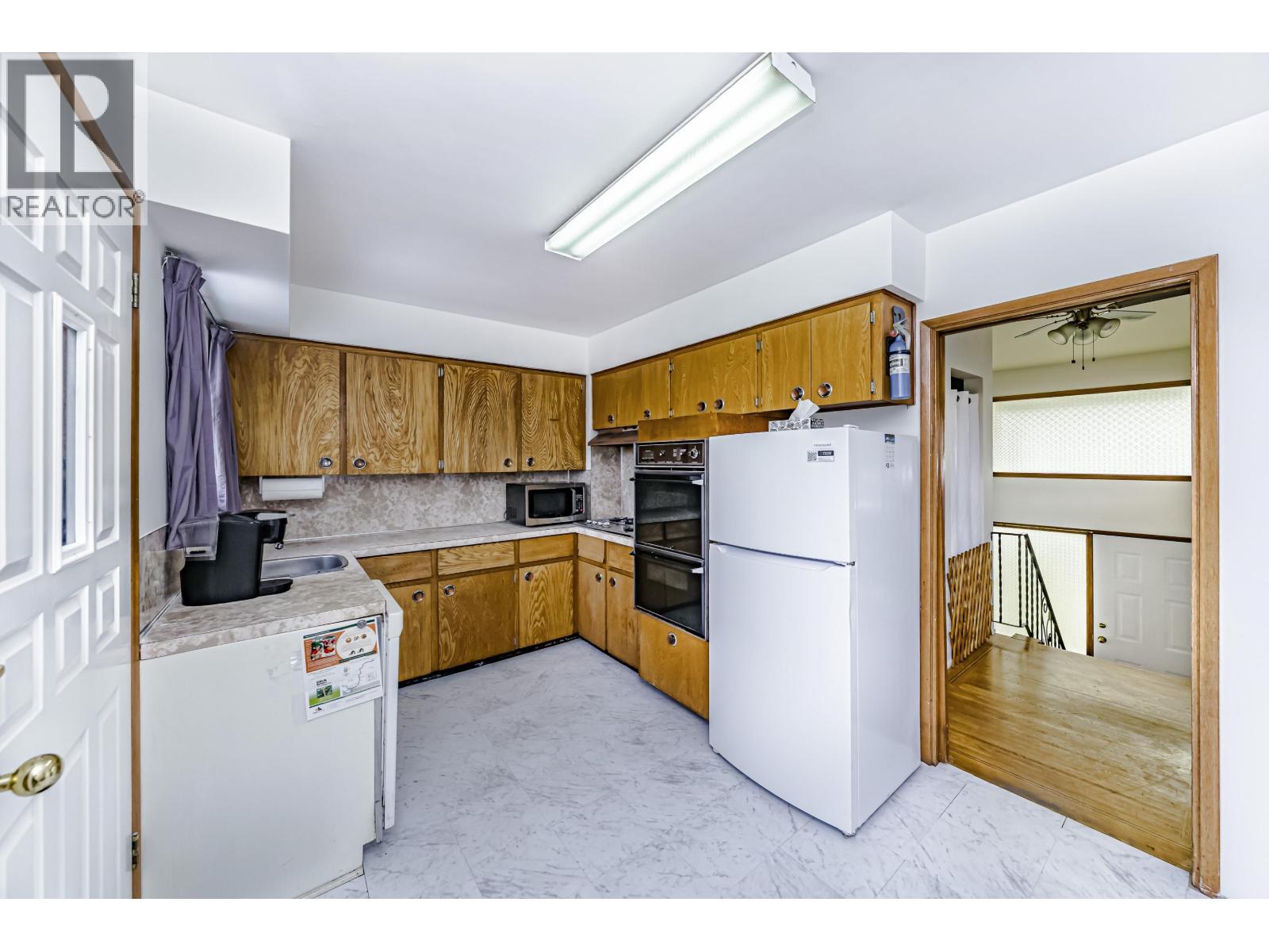 837 Regan Avenue, Coquitlam, British Columbia  V3J 3B1 - Photo 15 - R3040596
