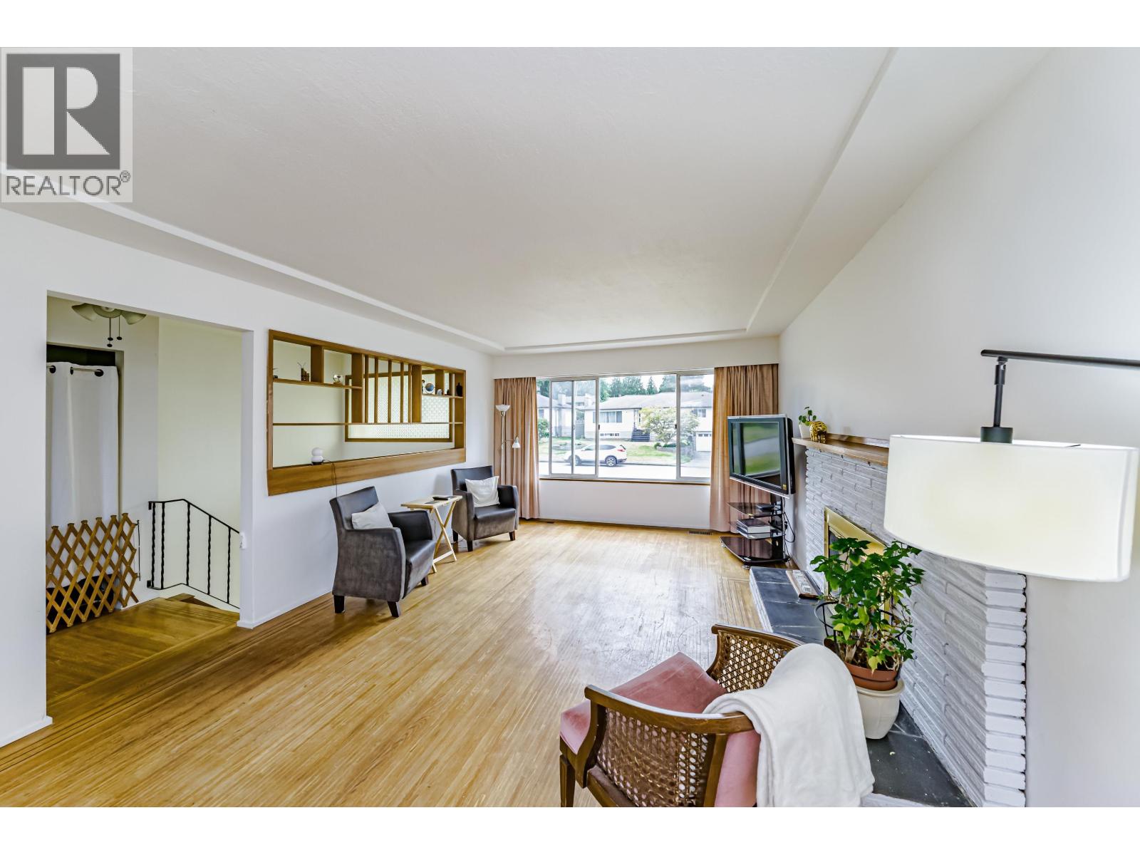 837 Regan Avenue, Coquitlam, British Columbia  V3J 3B1 - Photo 8 - R3040596