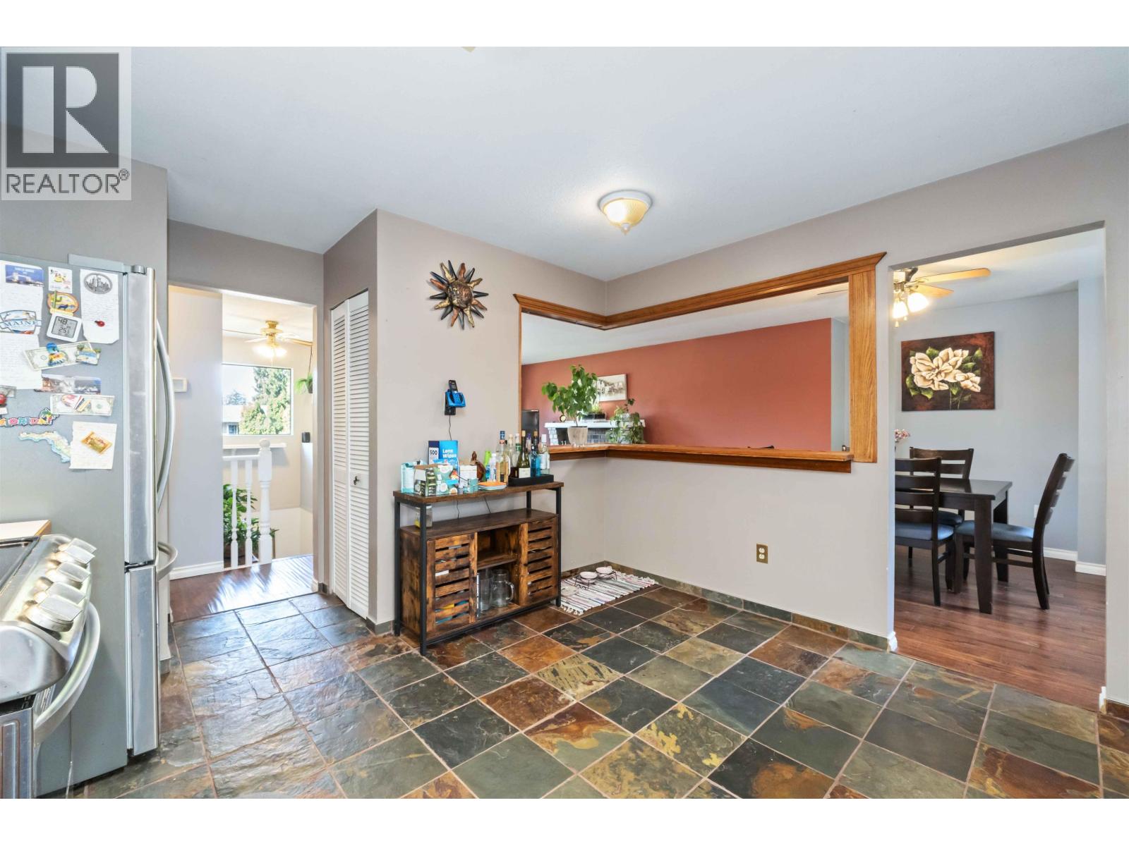 21064 Barker Avenue, Maple Ridge, British Columbia  V2X 8R6 - Photo 11 - R3040455