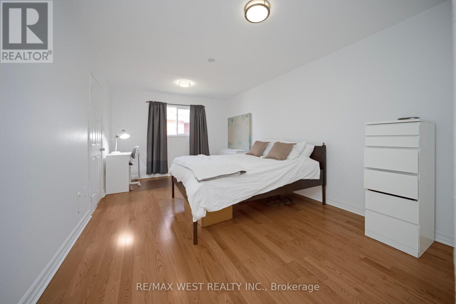 43 Flemington Drive, Caledon, Ontario  L7C 1B7 - Photo 20 - W12364199