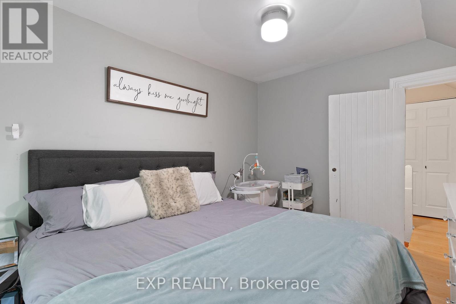 166 Mehring Avenue, West Elgin, Ontario  N0L 2P0 - Photo 17 - X12365286