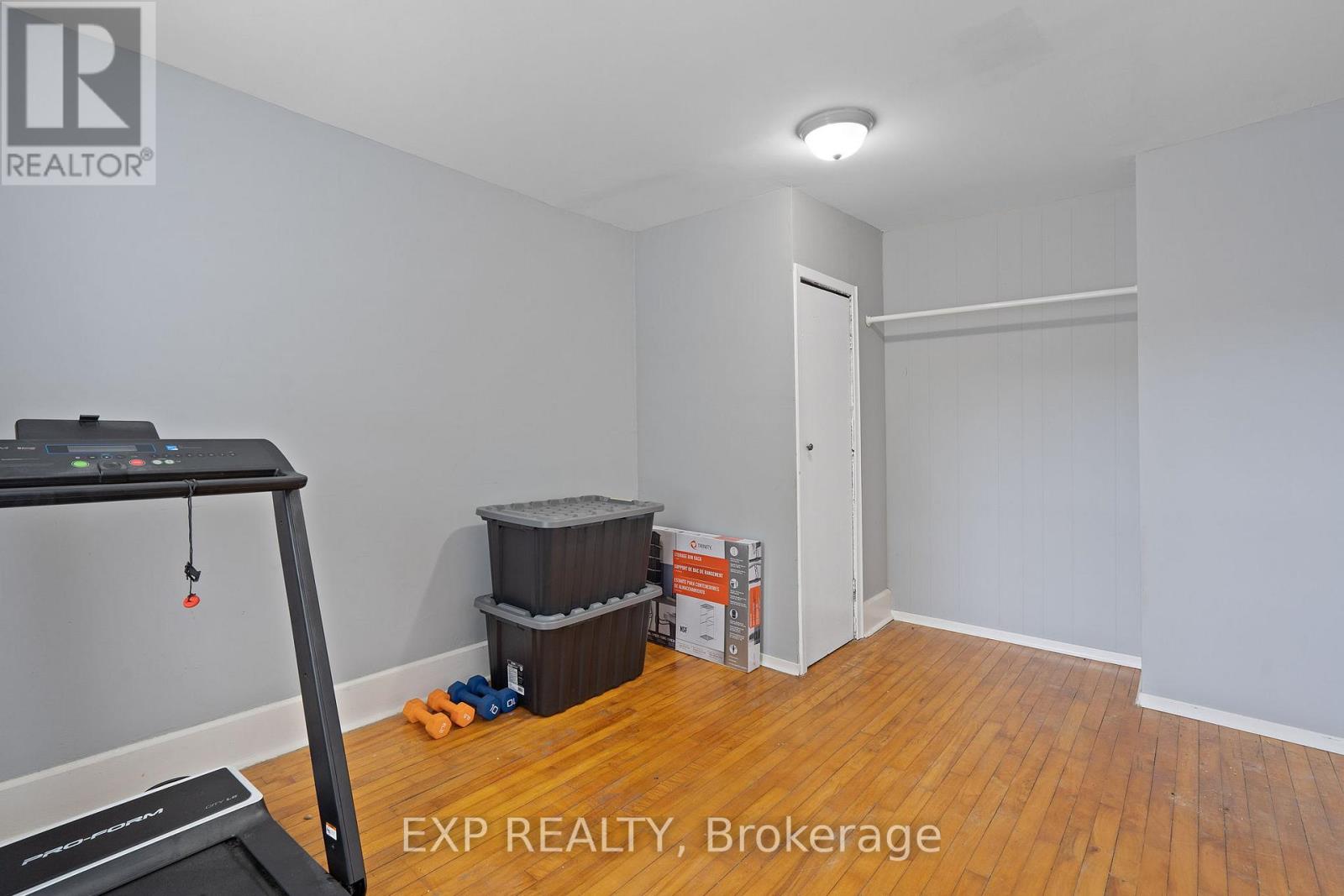 166 Mehring Avenue, West Elgin, Ontario  N0L 2P0 - Photo 26 - X12365286