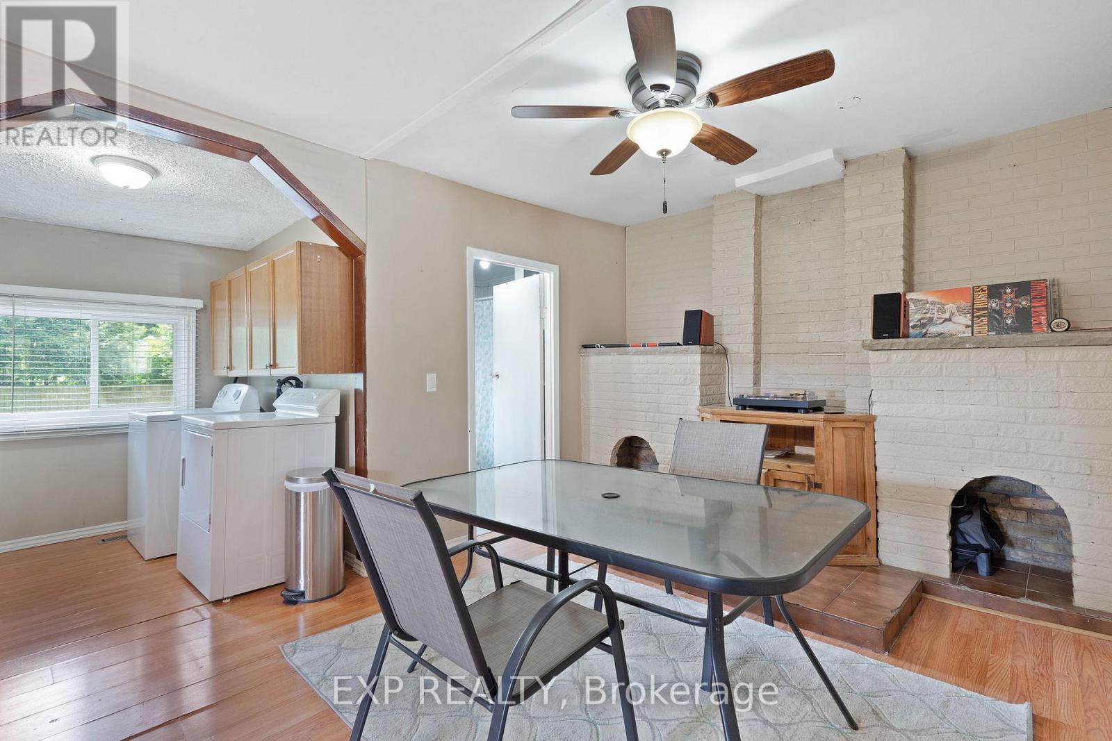 166 Mehring Avenue, West Elgin, Ontario  N0L 2P0 - Photo 31 - X12365286