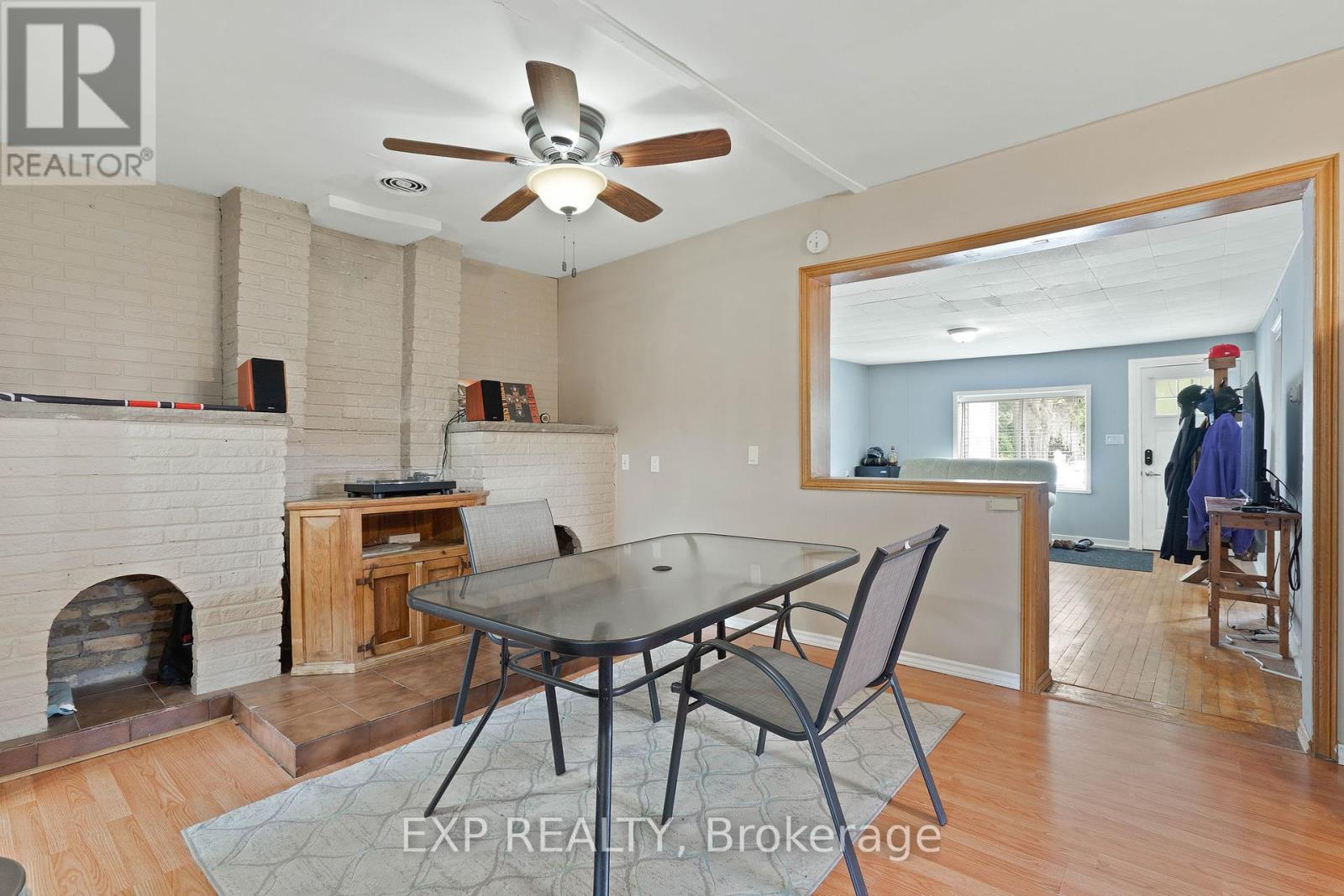 166 Mehring Avenue, West Elgin, Ontario  N0L 2P0 - Photo 33 - X12365286