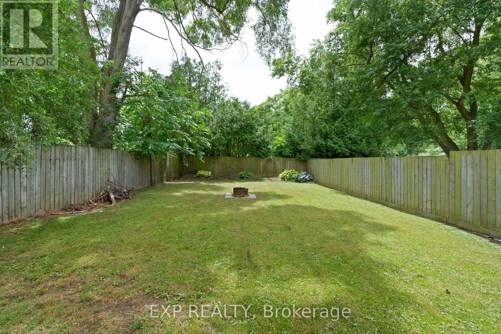 166 Mehring Avenue, West Elgin, Ontario  N0L 2P0 - Photo 40 - X12365286
