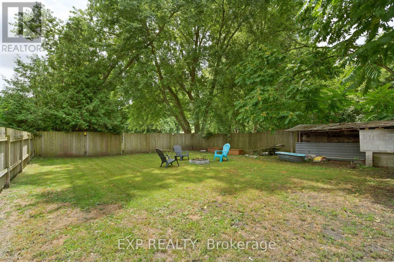 166 Mehring Avenue, West Elgin, Ontario  N0L 2P0 - Photo 43 - X12365286