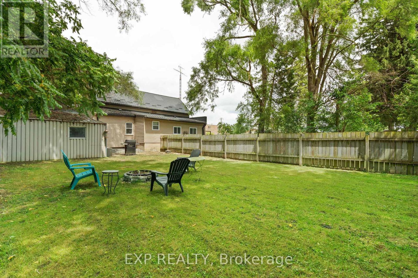 166 Mehring Avenue, West Elgin, Ontario  N0L 2P0 - Photo 45 - X12365286