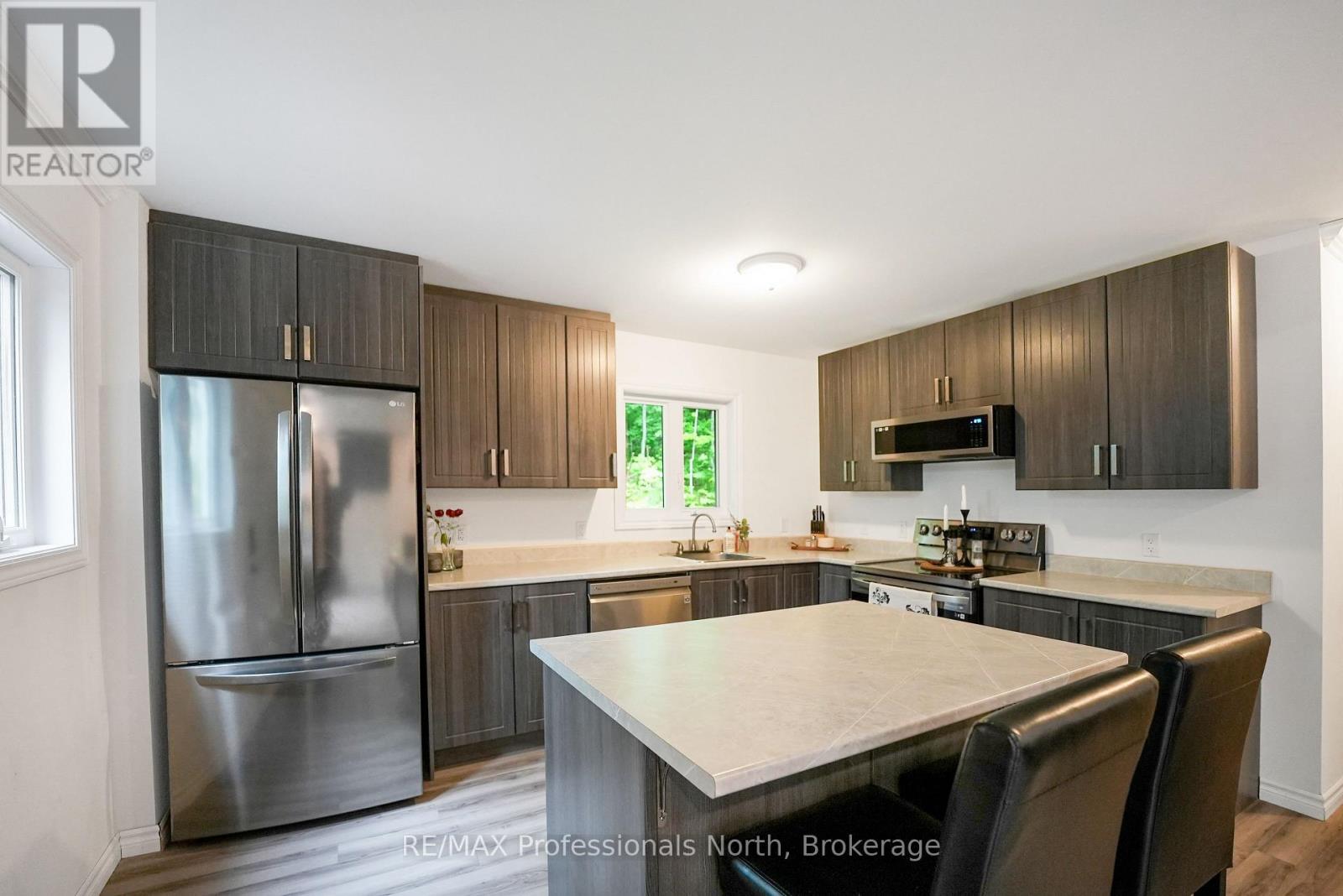1065 Hendersons Road, Minden Hills, Ontario  K0M 2K0 - Photo 10 - X12365229