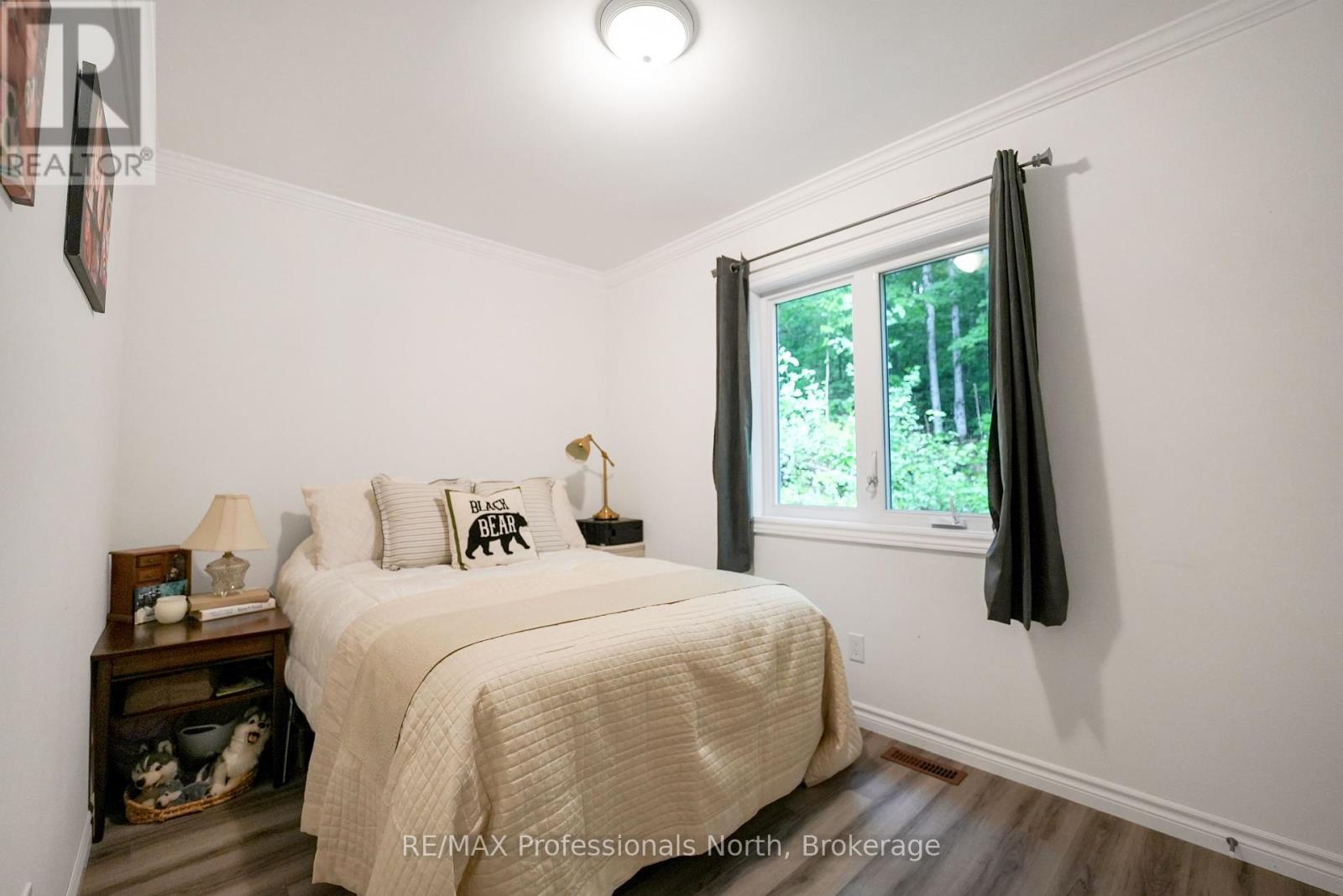 1065 Hendersons Road, Minden Hills, Ontario  K0M 2K0 - Photo 15 - X12365229