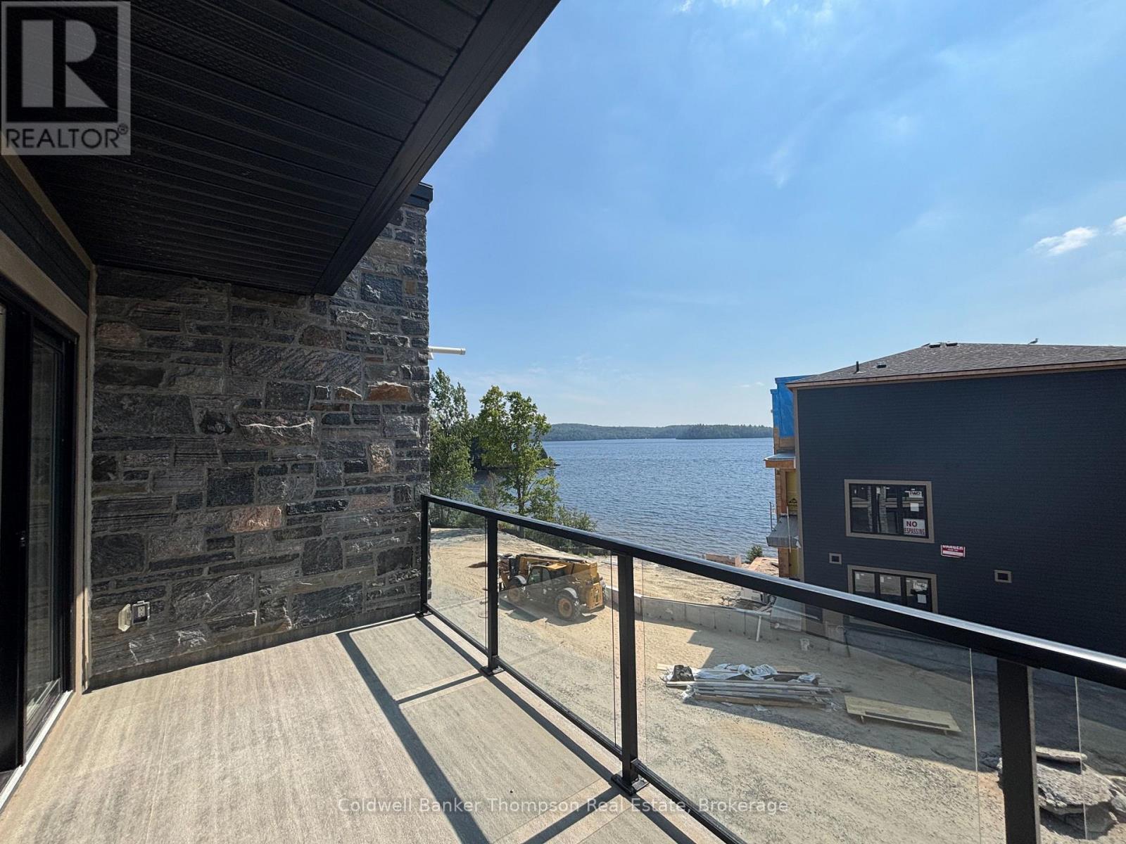245 Crescent Bay Lane, Huntsville, Ontario  P1H 1B9 - Photo 11 - X12365339