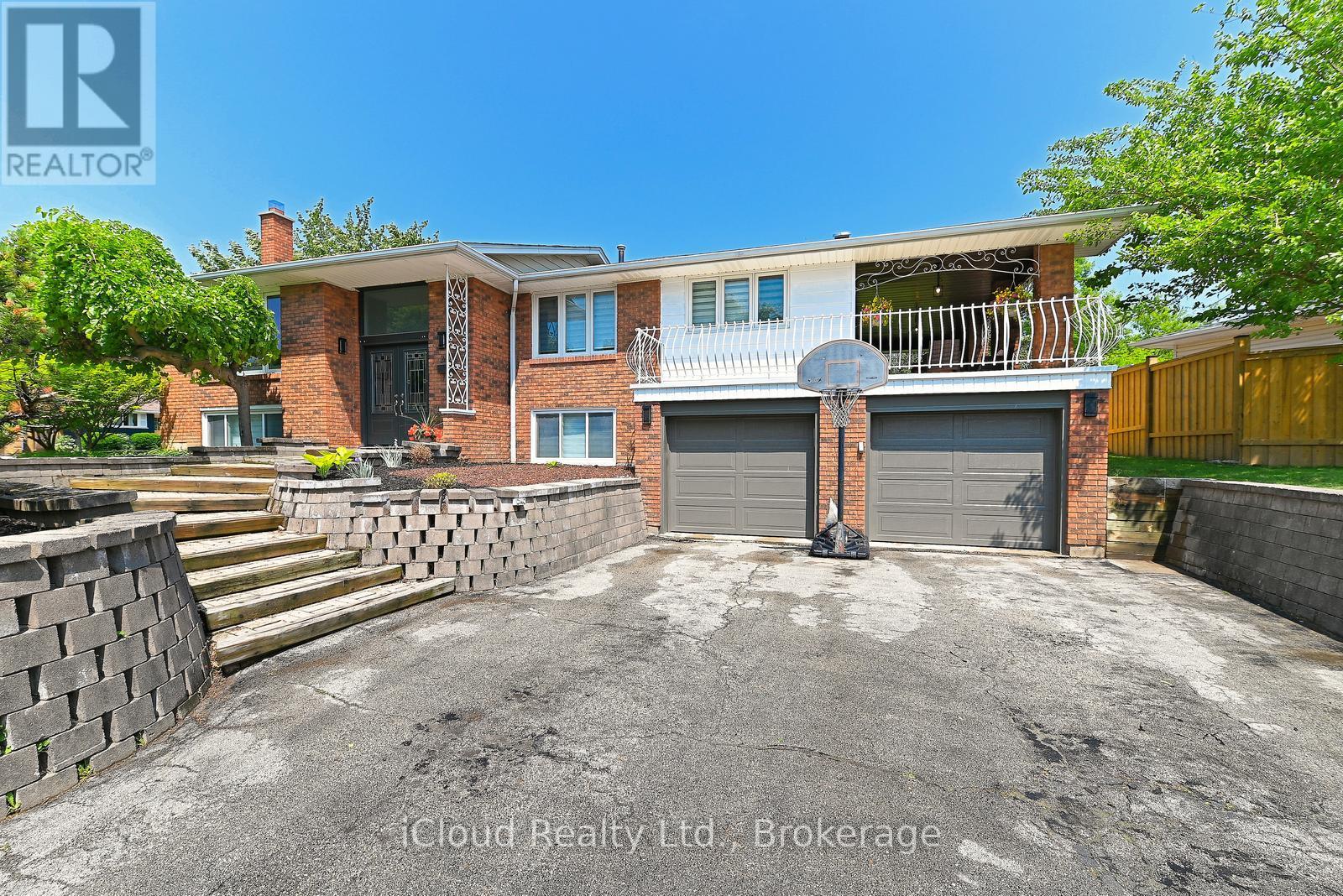 2101 PARKWAY DRIVE, Burlington, Ontario